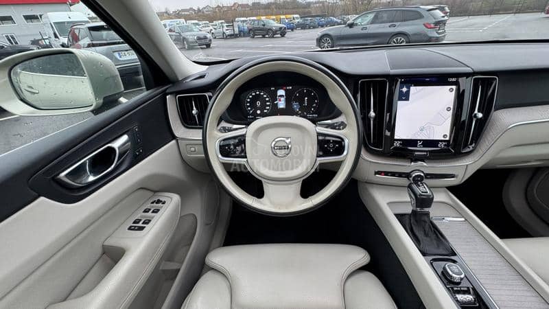 Volvo XC60 Inscription/Pano/AWD