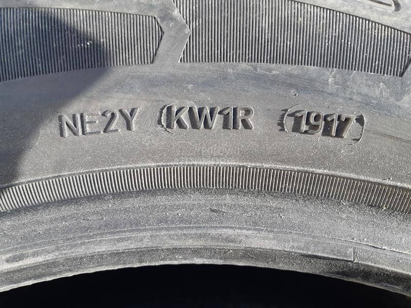 Goodyear 225/65 R17 Zimska