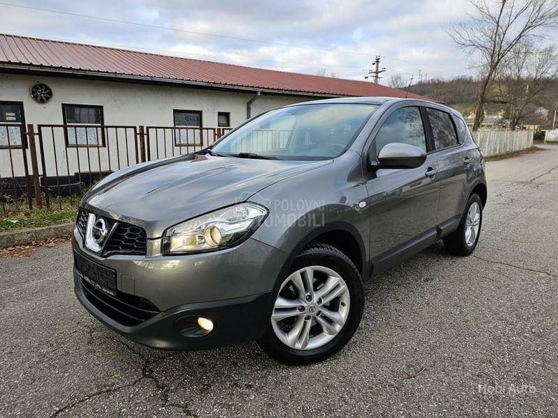 Nissan Qashqai 1.6B  P A N O