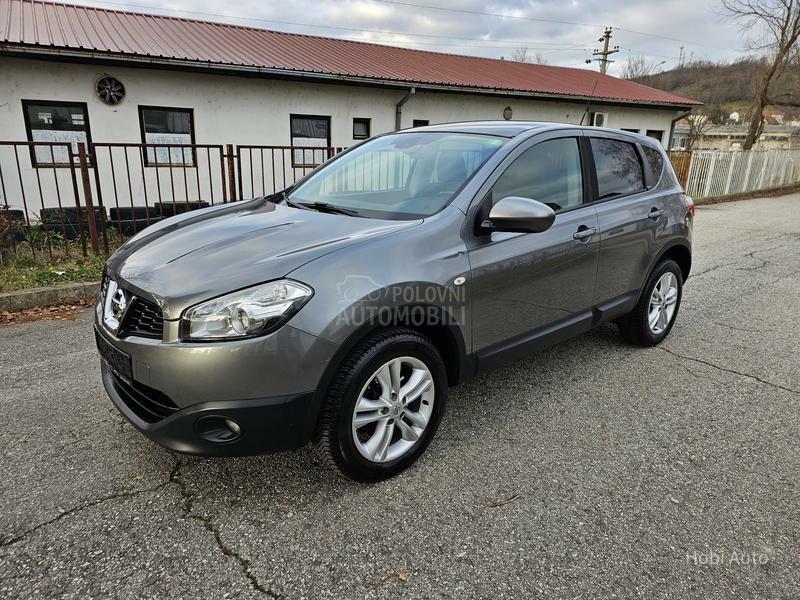 Nissan Qashqai 1.6B  P A N O