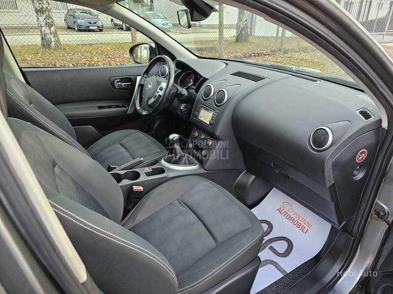 Nissan Qashqai 1.6B  P A N O