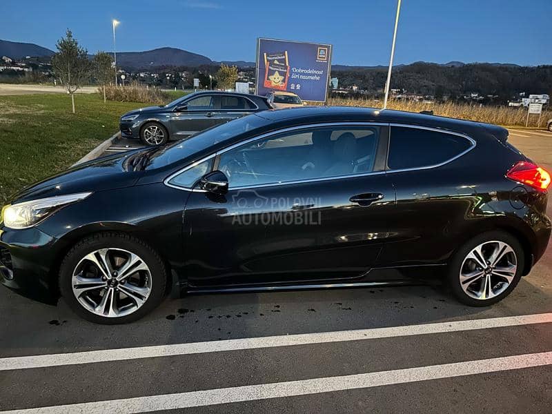 Kia cee`d 1.6