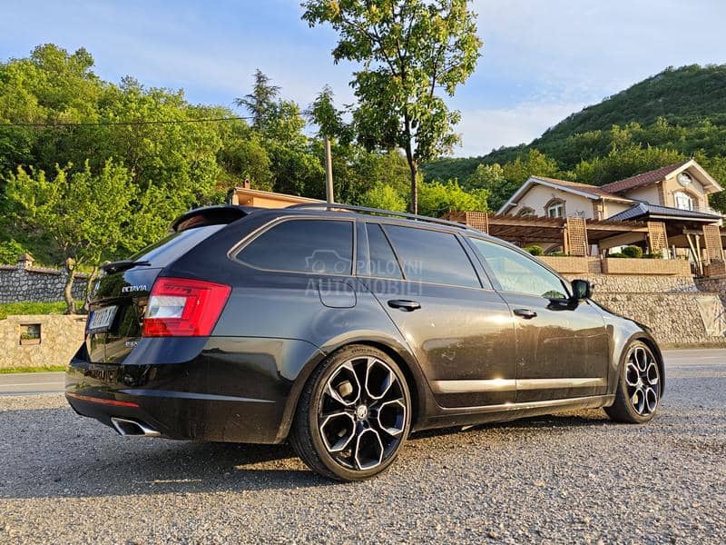Škoda Octavia VRS CH