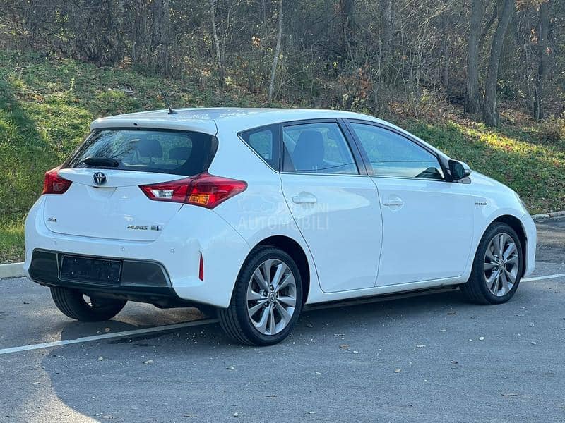 Toyota Auris 1.8 Hybrid