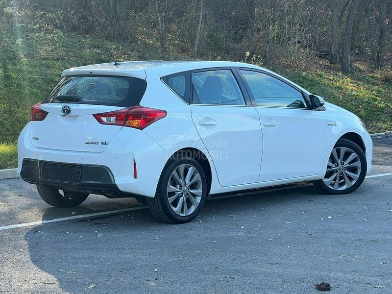 Toyota Auris 1.8 Hybrid