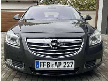 Opel Insignia 2.0 2009. god. -  kompletan auto u delovima