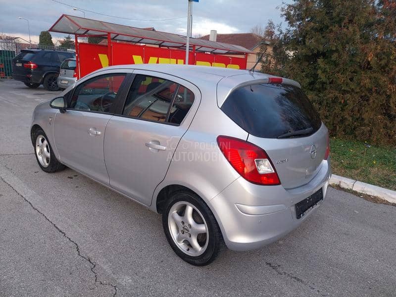 Opel Corsa D 1.2b