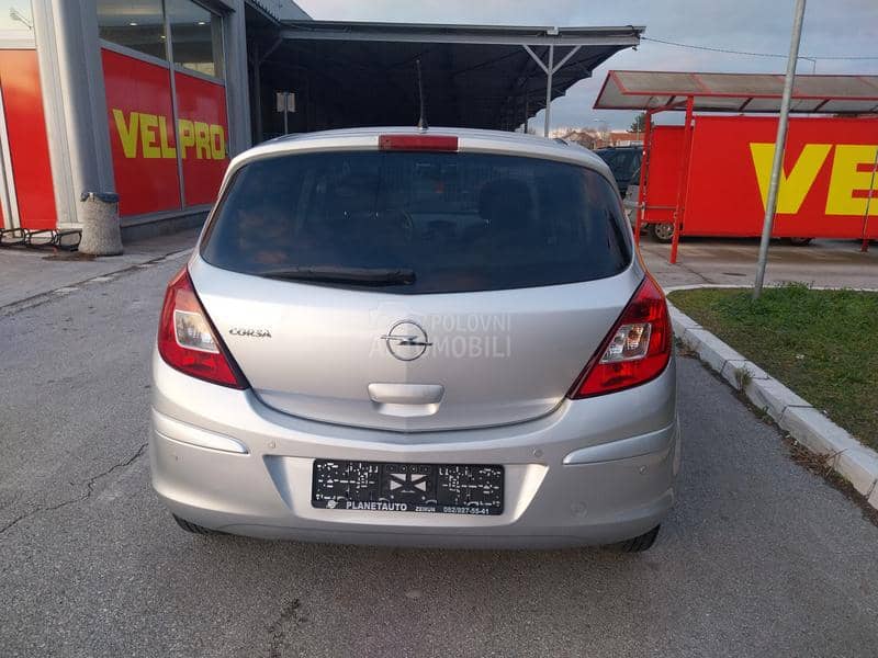 Opel Corsa D 1.2b