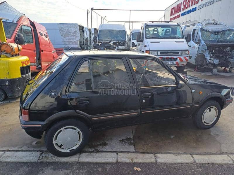 Peugeot 205 