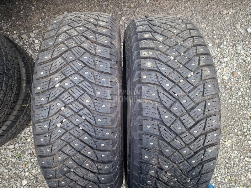 Goodyear 215/65 R17 Zimska
