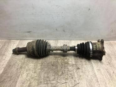 Poluosovina desna za Nissan X-Trail od 2001. do 2013. god.