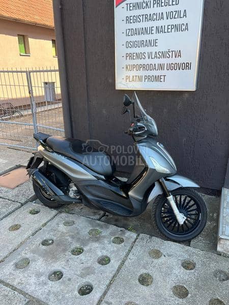 Piaggio Beverly 300