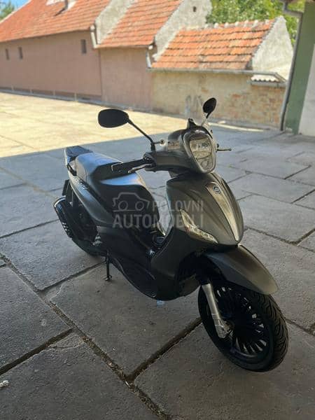 Piaggio Beverly 300