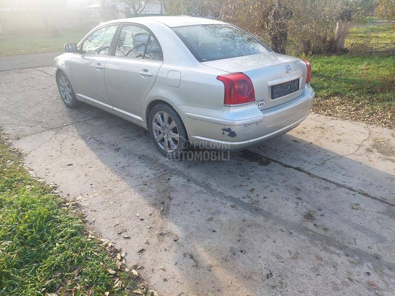 Toyota Avensis 