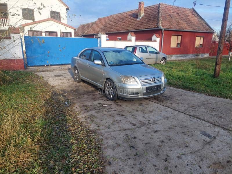 Toyota Avensis 