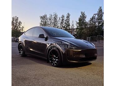 Tesla Model Y Performance AWD