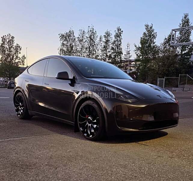 Tesla Model Y Performance AWD