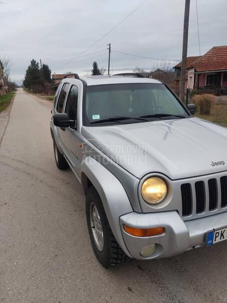 Jeep Liberty 2.5