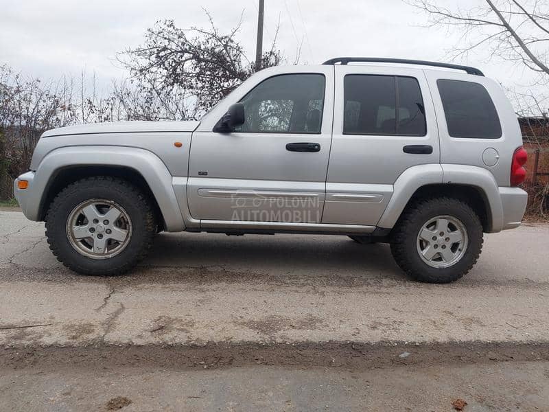 Jeep Liberty 2.5