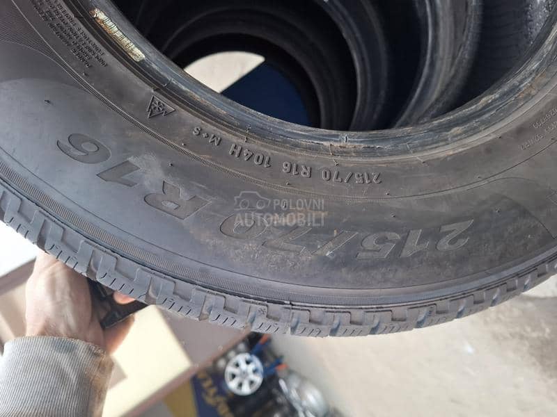 Pirelli 215/70 R16 Zimska