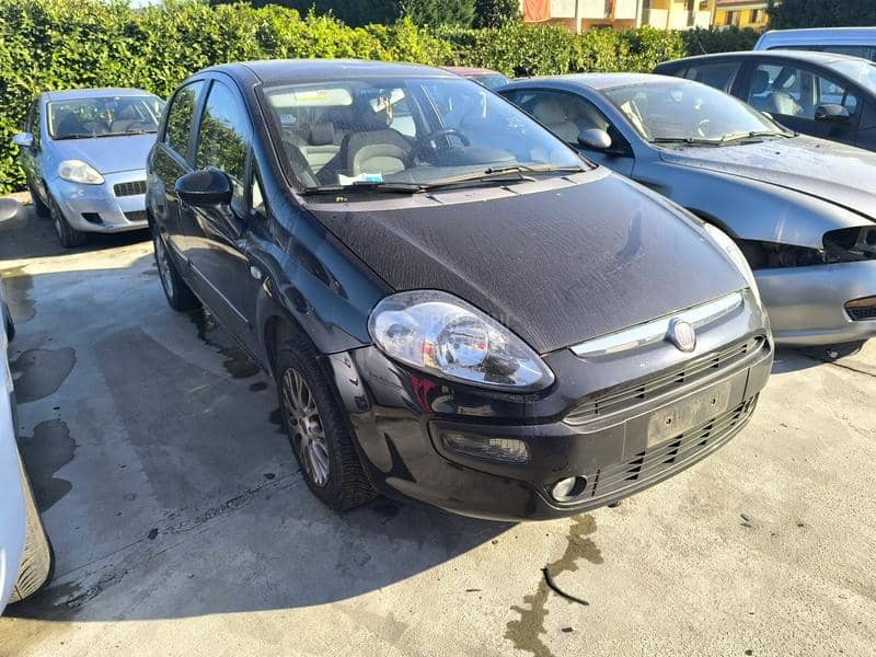 Fiat EVO 2010. god. -  kompletan auto u delovima