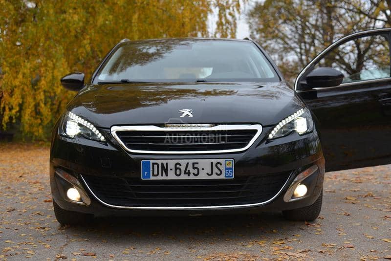 Peugeot 308 1.2b