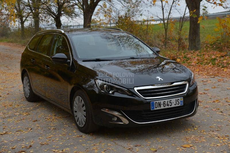 Peugeot 308 1.2b