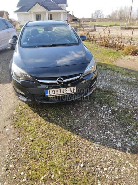 Opel Astra J 