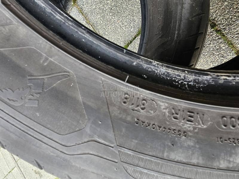 Goodyear 225/55 R17 Letnja