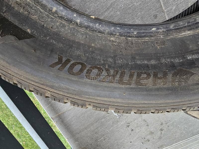 Hankook 235/65 R19 Zimska