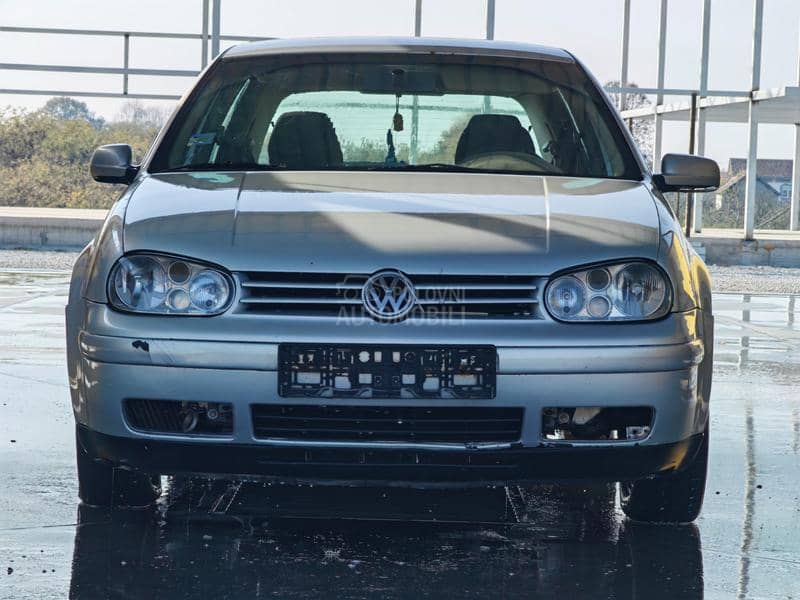 Volkswagen Golf 4 -  kompletan auto u delovima