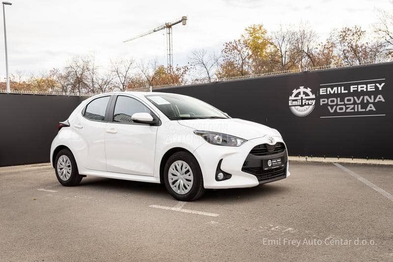 Toyota Yaris 1.5 VVT-iE Stella