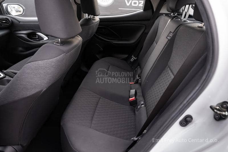 Toyota Yaris 1.5 VVT-iE Stella