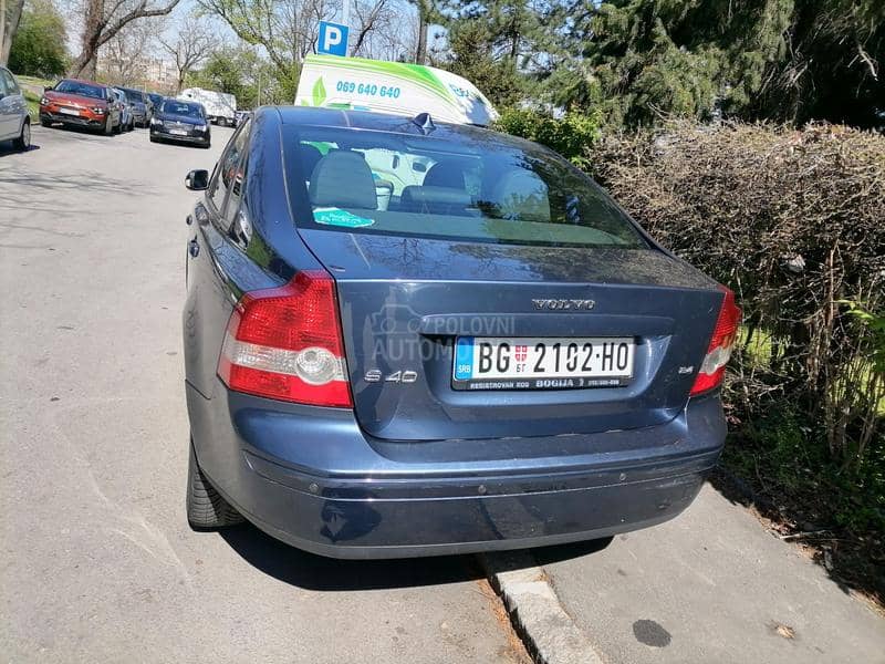 Volvo S40 2.4