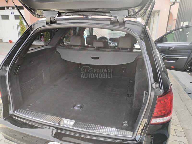 Mercedes Benz E 200 
