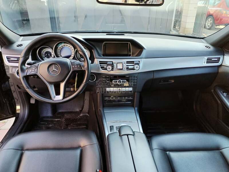 Mercedes Benz E 200 