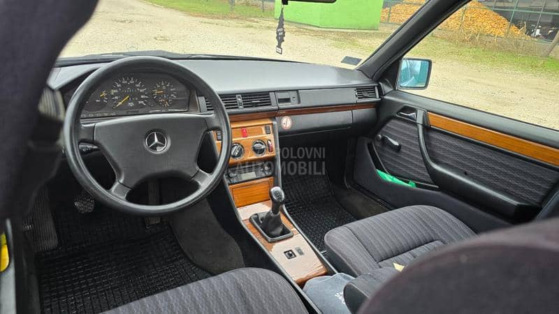 Mercedes Benz W124 250 D