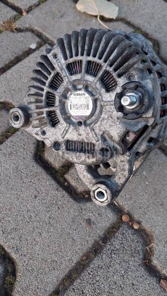 alternator , ispravan 1.6 dci