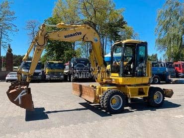 Komatsu PW 118 MR8 /Mobilni Bager