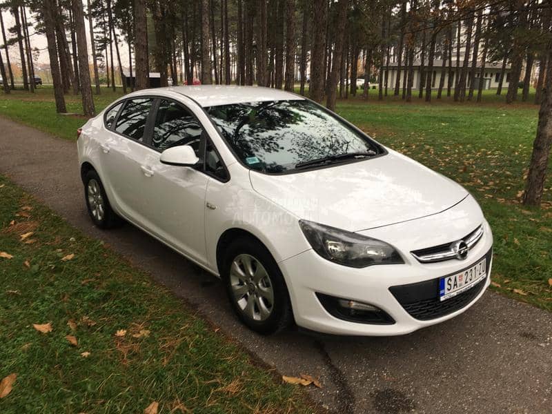 Opel Astra J 1.6 cdti