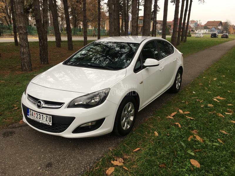 Opel Astra J 1.6 cdti