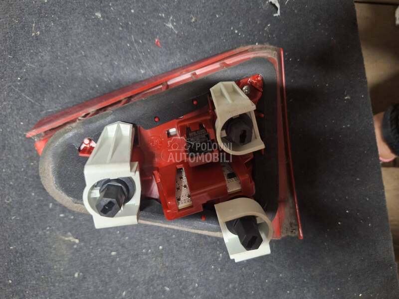 Stop svetlo desno led