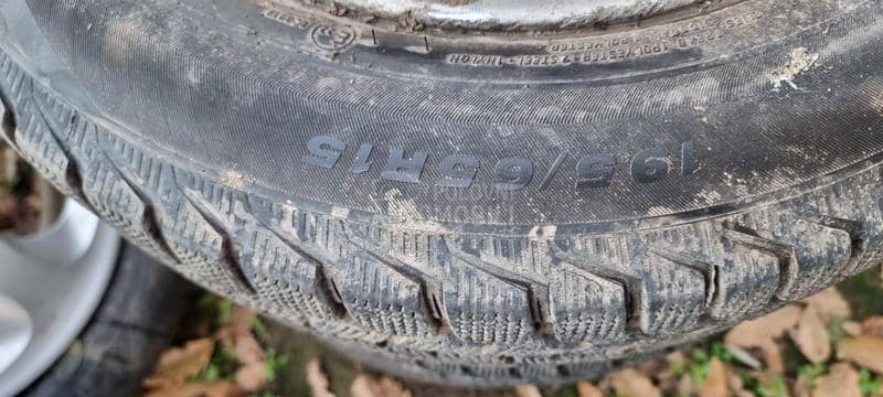 Barum 195/65 R15 Zimska