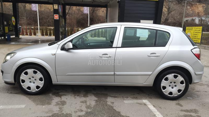 Opel Astra H 