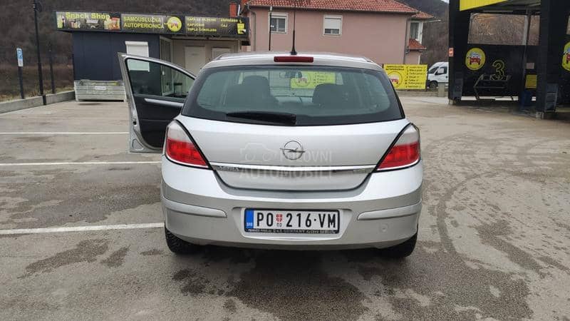 Opel Astra H 