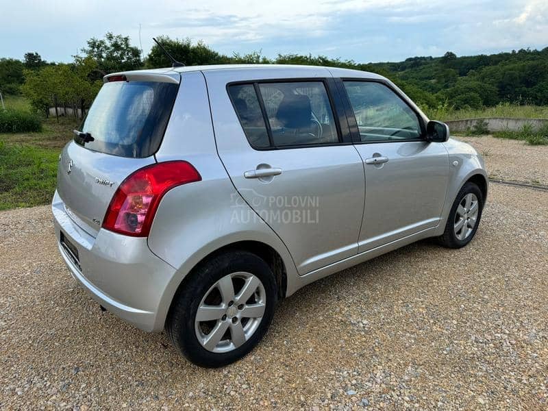 Suzuki Swift 1.3i 4x4