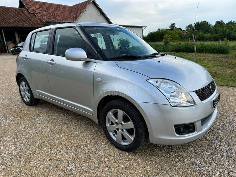 Suzuki Swift 1.3i 4x4