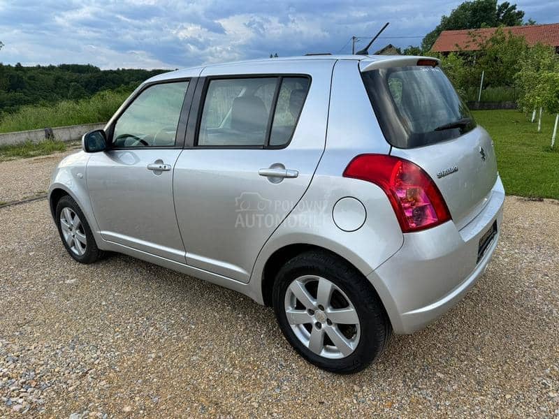 Suzuki Swift 1.3i 4x4