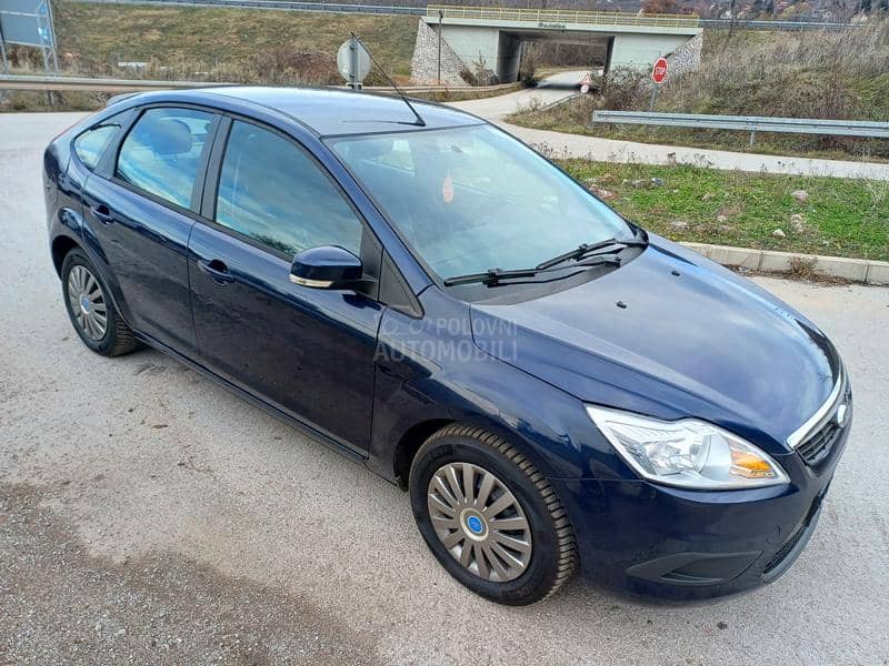 Ford Focus 1.6i CH