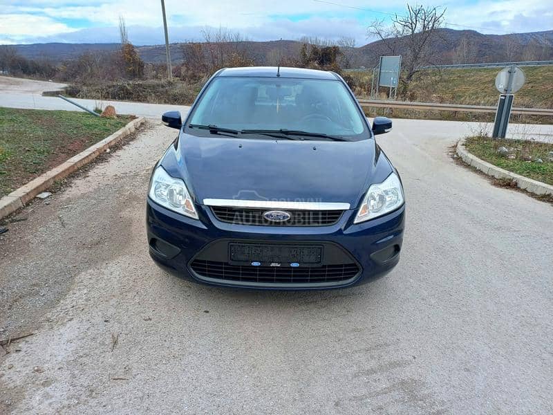 Ford Focus 1.6i CH